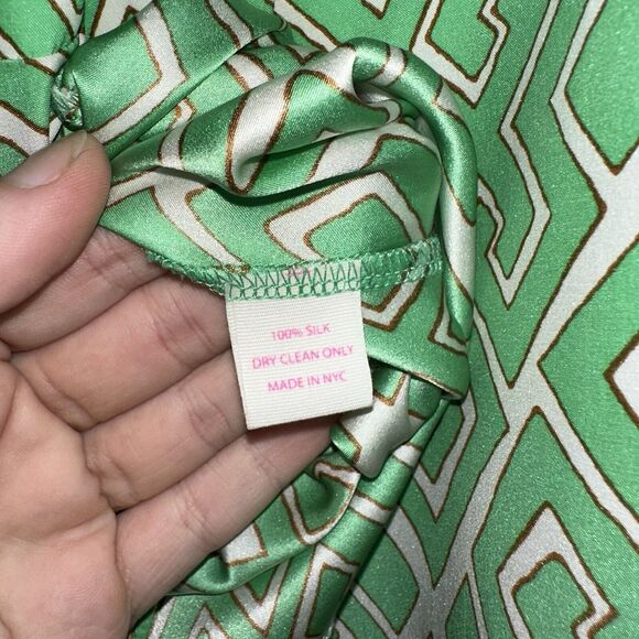 Alice & Trixie Women’s 100% Silk Geometric Print Boho Top Flowy Size Medium - Picture 5 of 5